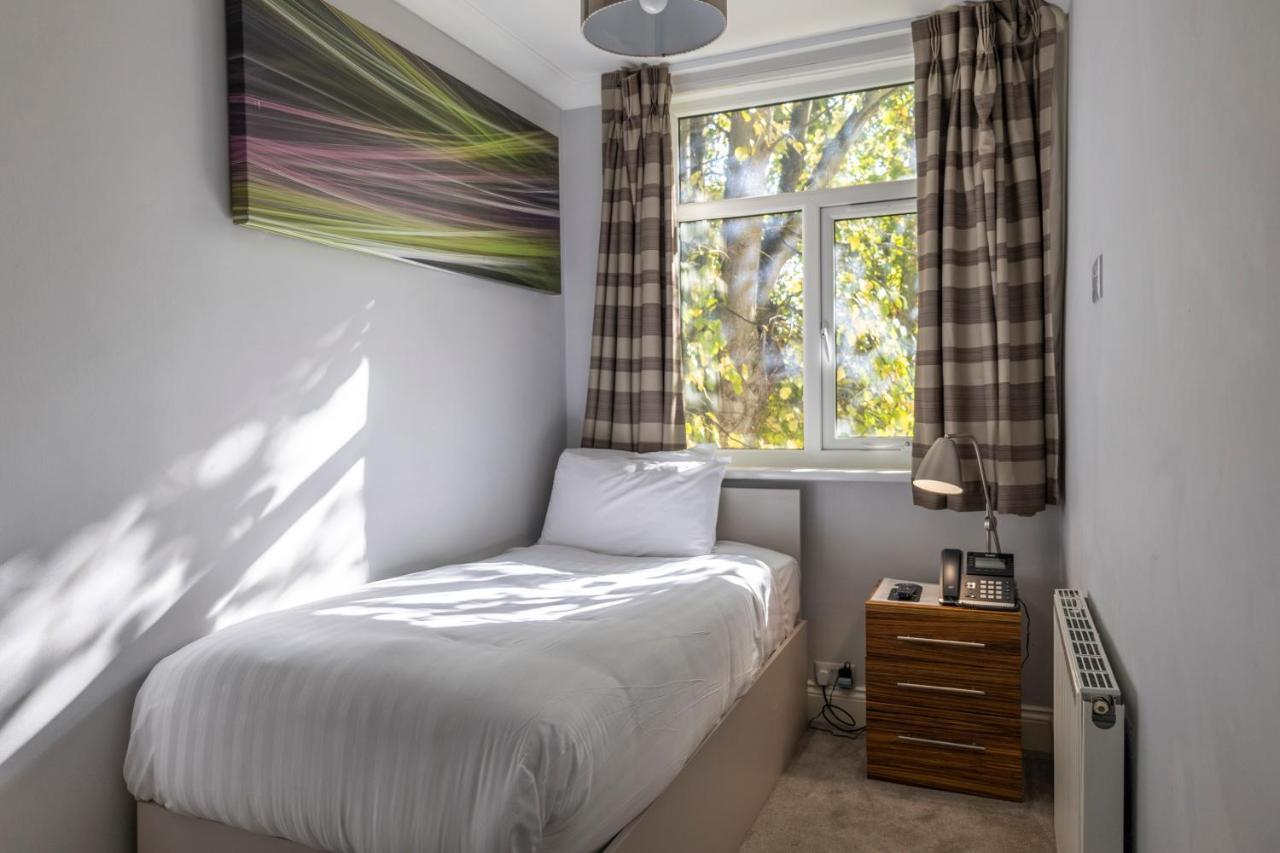 Uno Hotel Heathrow Windsor Σλόουθ Εξωτερικό φωτογραφία